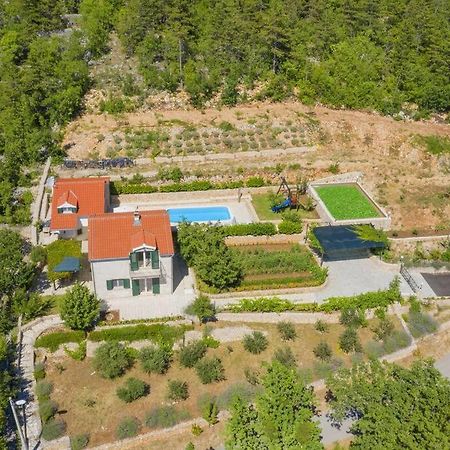 Three-Bedroom Villa With Private Pool Lovrec Exterior photo